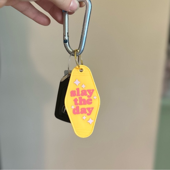 Motel keychain - Picture 3 of 3